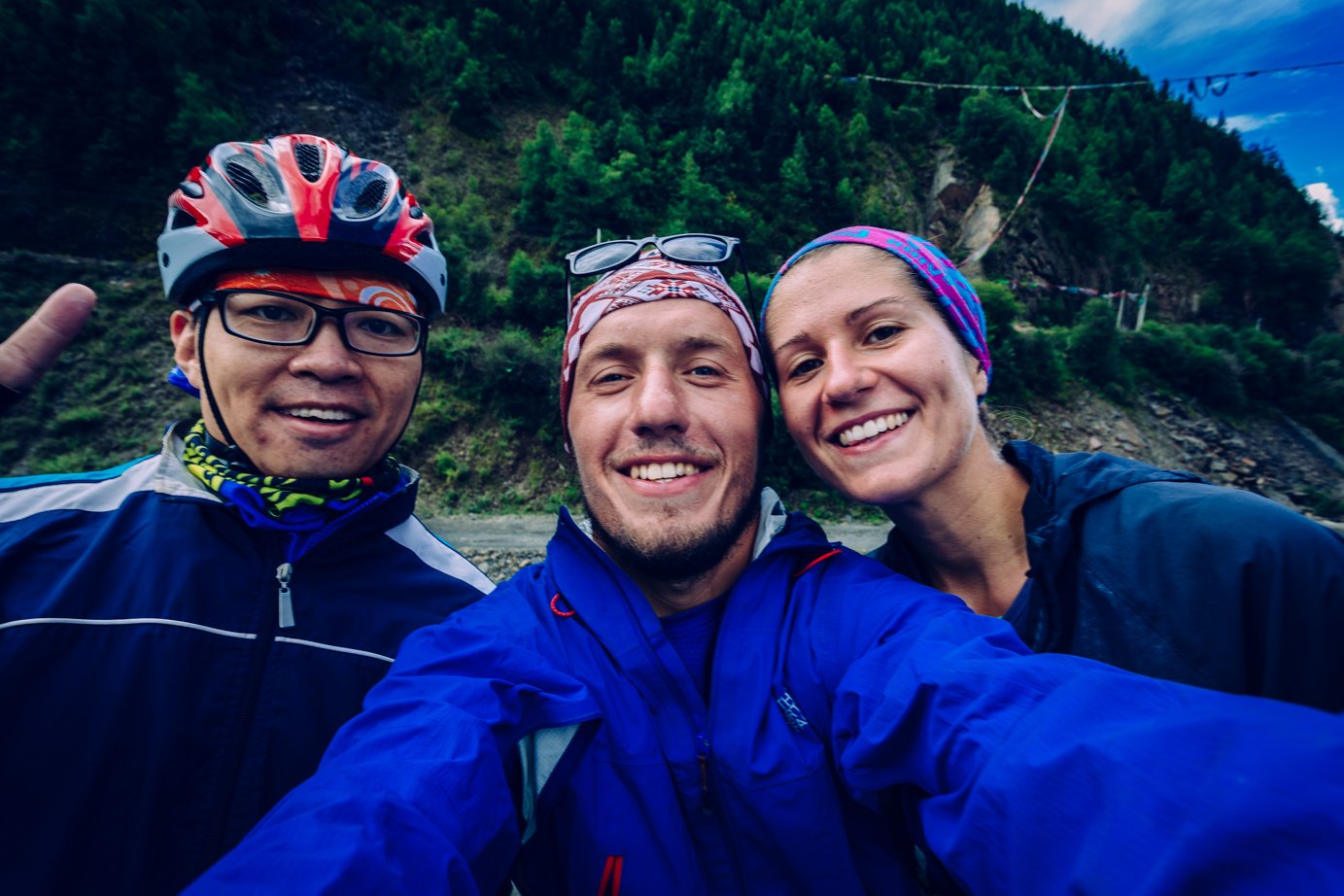 Selfie z chińskim rowerzystą? Czemu nie. Każdego dnia mijaliśmy ich... dziesiątki, a nawet setki